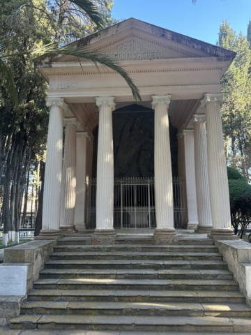 …a posmrtné paláce pre bohatých